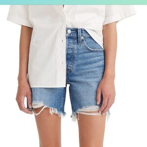 Levi’s 501 mid thigh shorts
